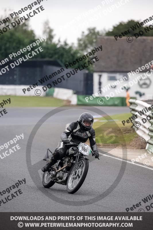 Vintage motorcycle club;eventdigitalimages;mallory park;mallory park trackday photographs;no limits trackdays;peter wileman photography;trackday digital images;trackday photos;vmcc festival 1000 bikes photographs